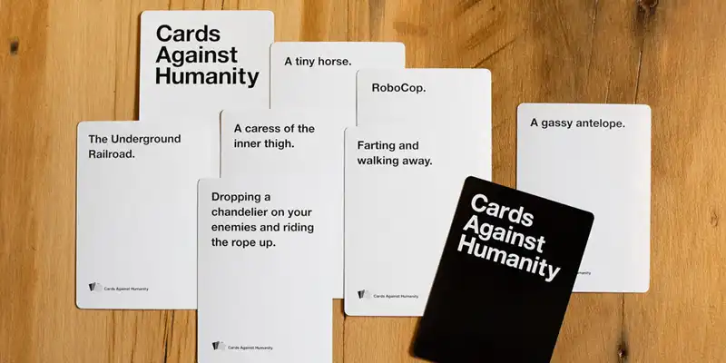 Những mẹo chơi Board game Odd Cards Against Humanity cơ bản